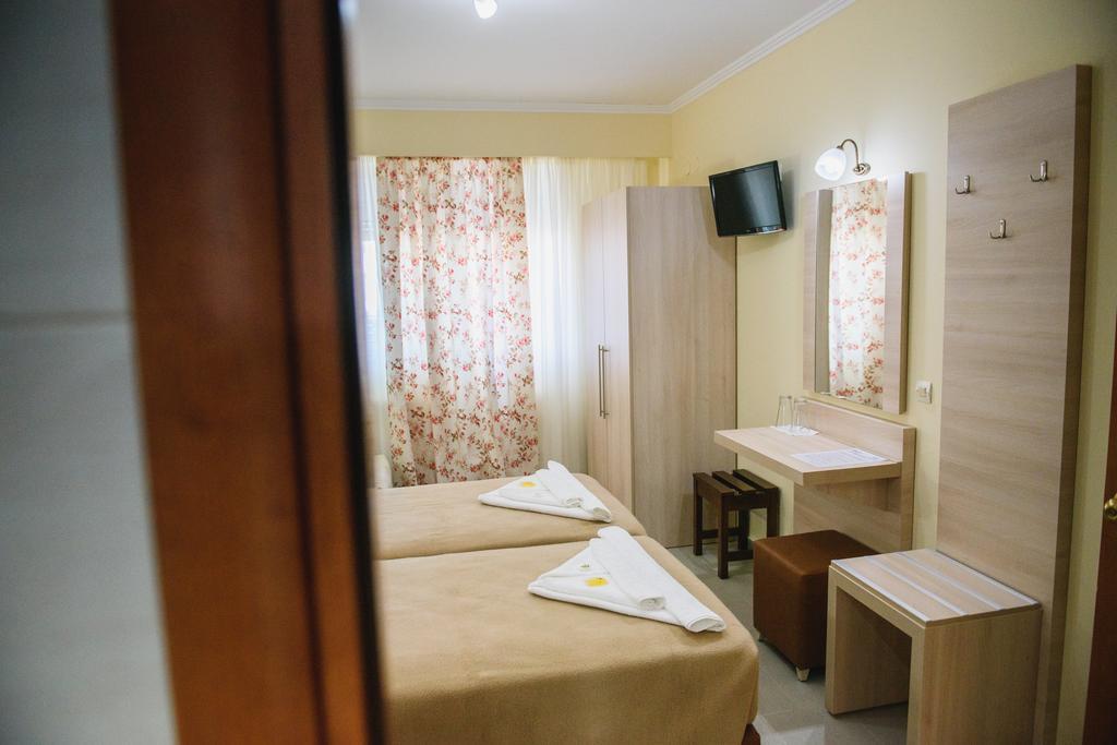 Santa Rosa Hotel & Beach 알렉산드로폴리스 객실 사진